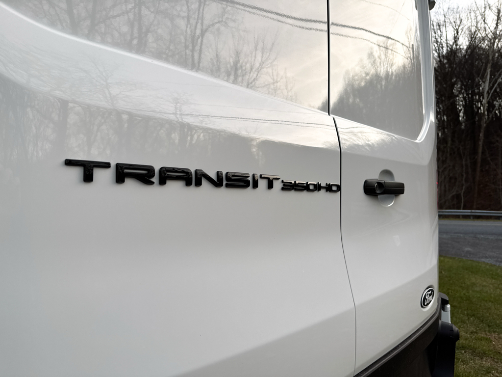 New 2026 Oxford White Ford Base w/9,950 lb. GVWR image 28