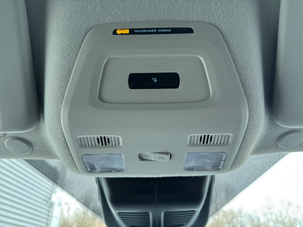 New 2026 Oxford White Ford Base w/9,950 lb. GVWR image 25