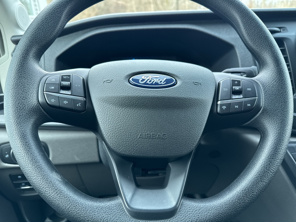 New 2026 Oxford White Ford Base w/9,950 lb. GVWR image 20