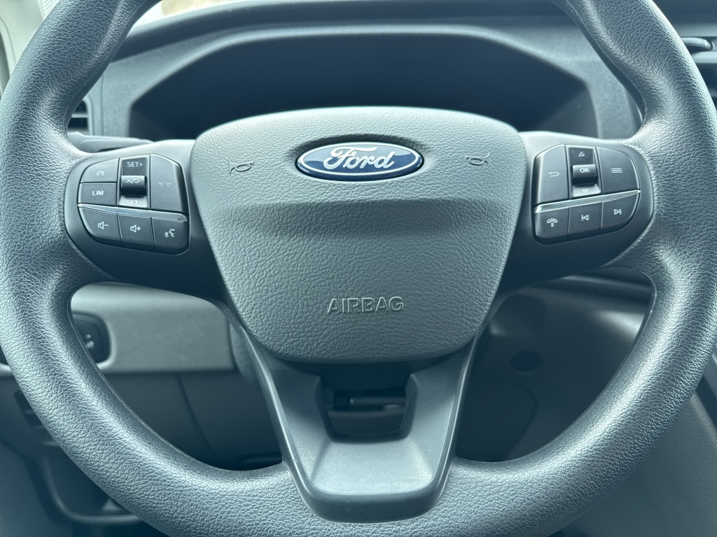 New 2026 Oxford White Ford Base w/9,950 lb. GVWR image 26