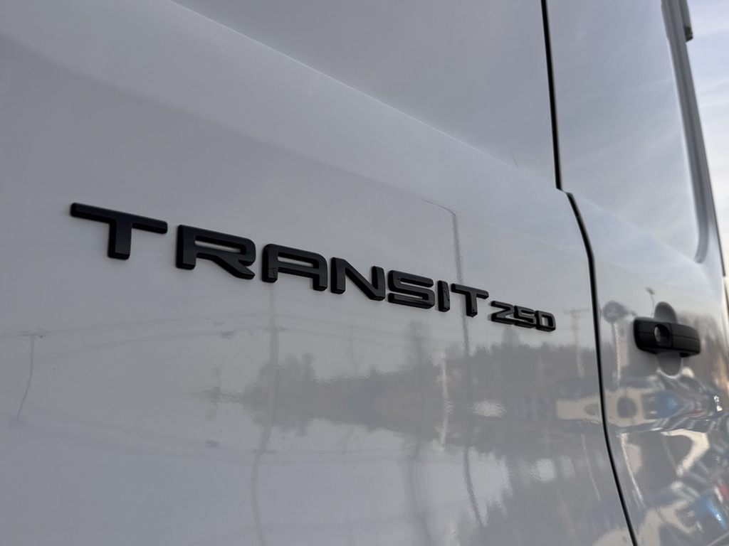 New 2026 Oxford White Ford Base image 28