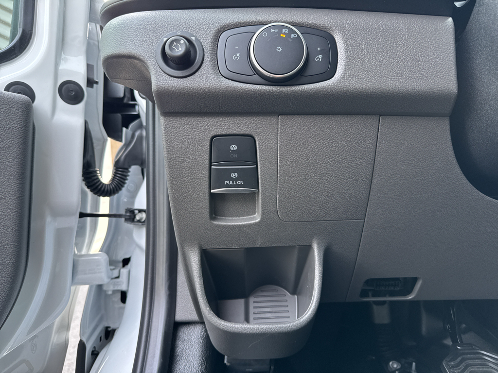 New 2026 Oxford White Ford Base image 26