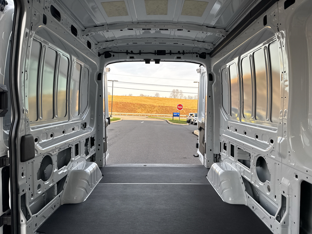 New 2026 Oxford White Ford Base image 12