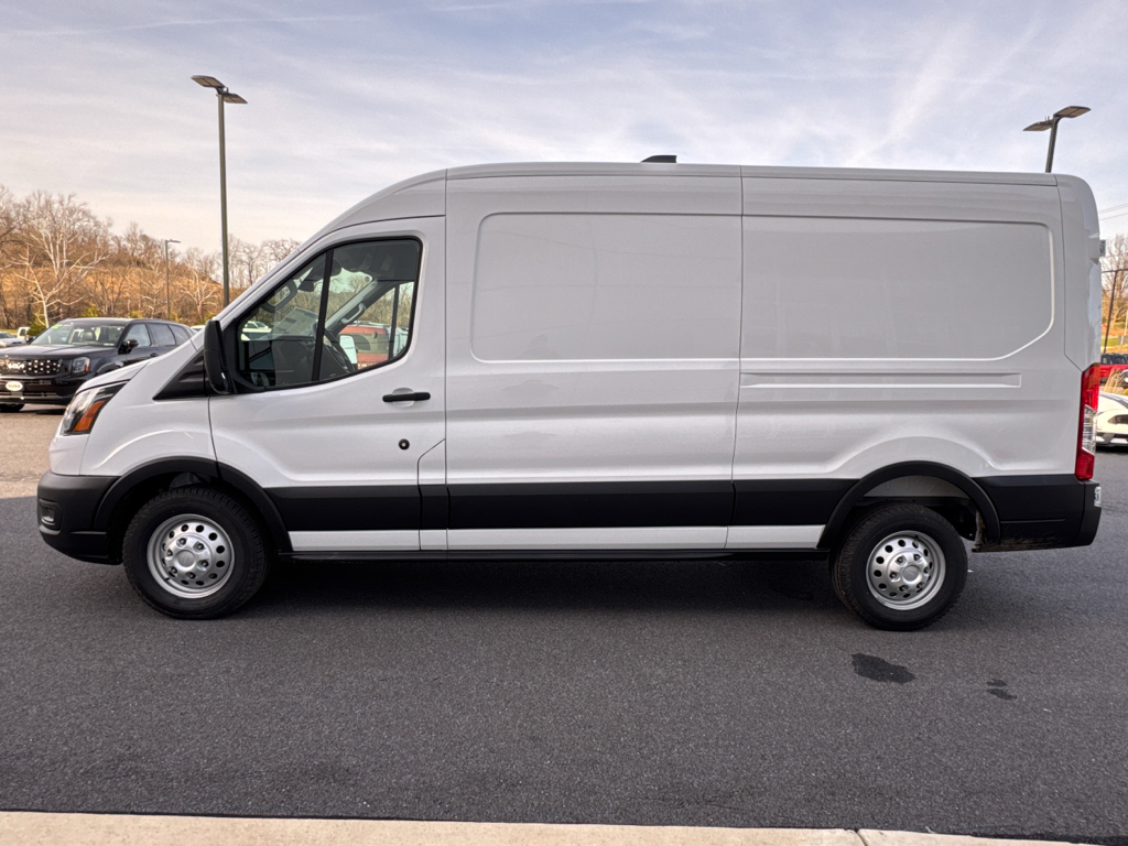 New 2026 Oxford White Ford Base image 14