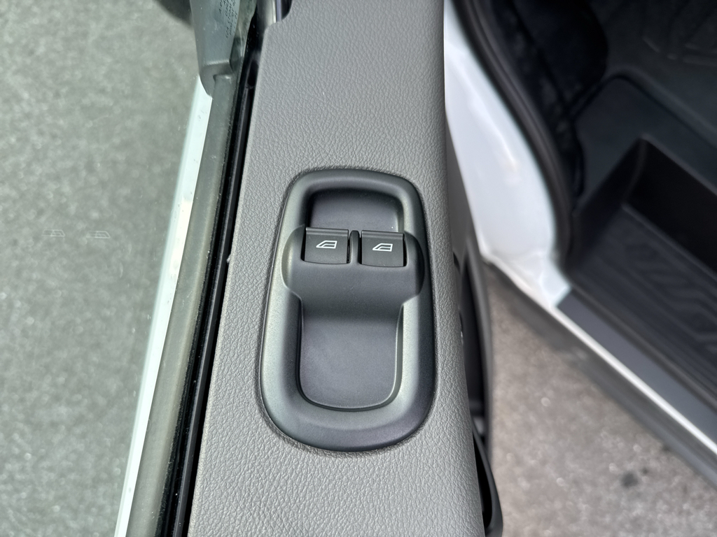 New 2026 Oxford White Ford Base image 24