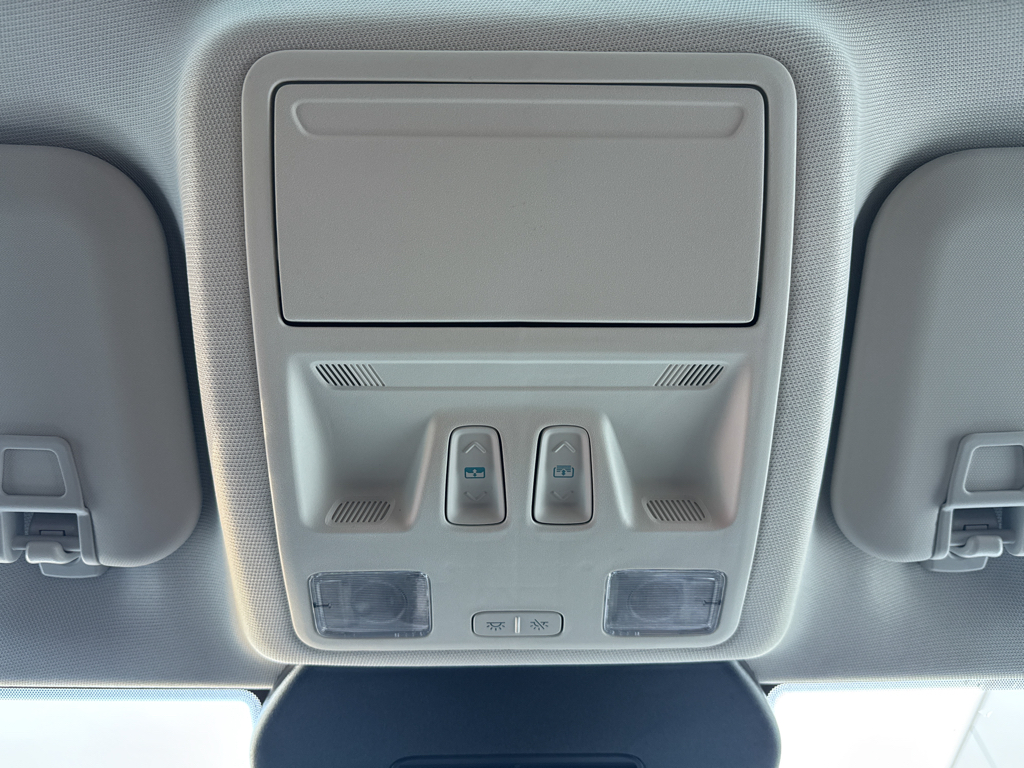 New 2026 Oxford White Ford Active image 27