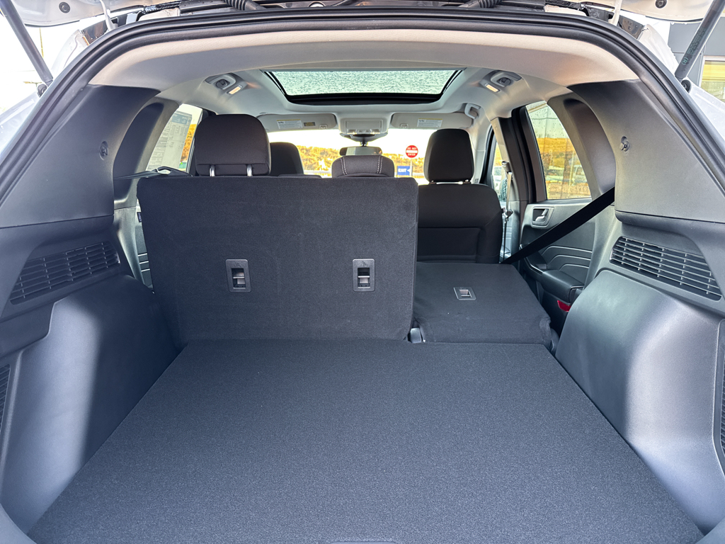 New 2026 Oxford White Ford Active image 6