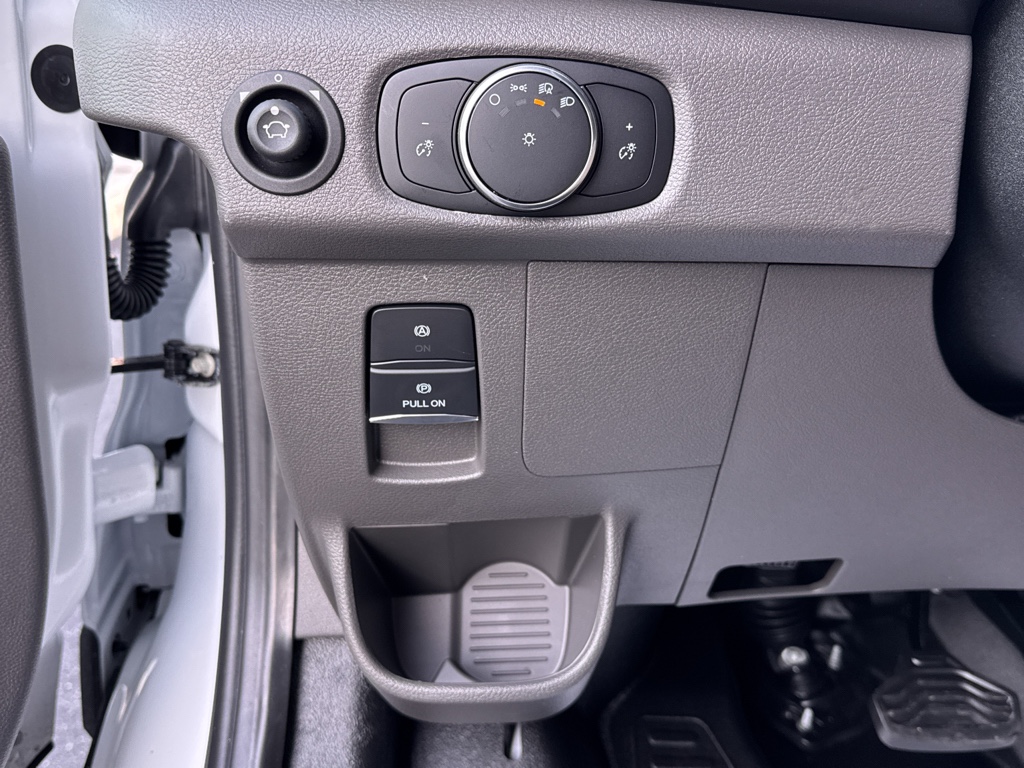 New 2026 Oxford White Ford Base image 26