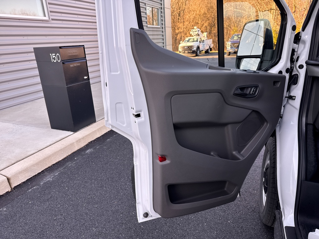 New 2026 Oxford White Ford Base image 26