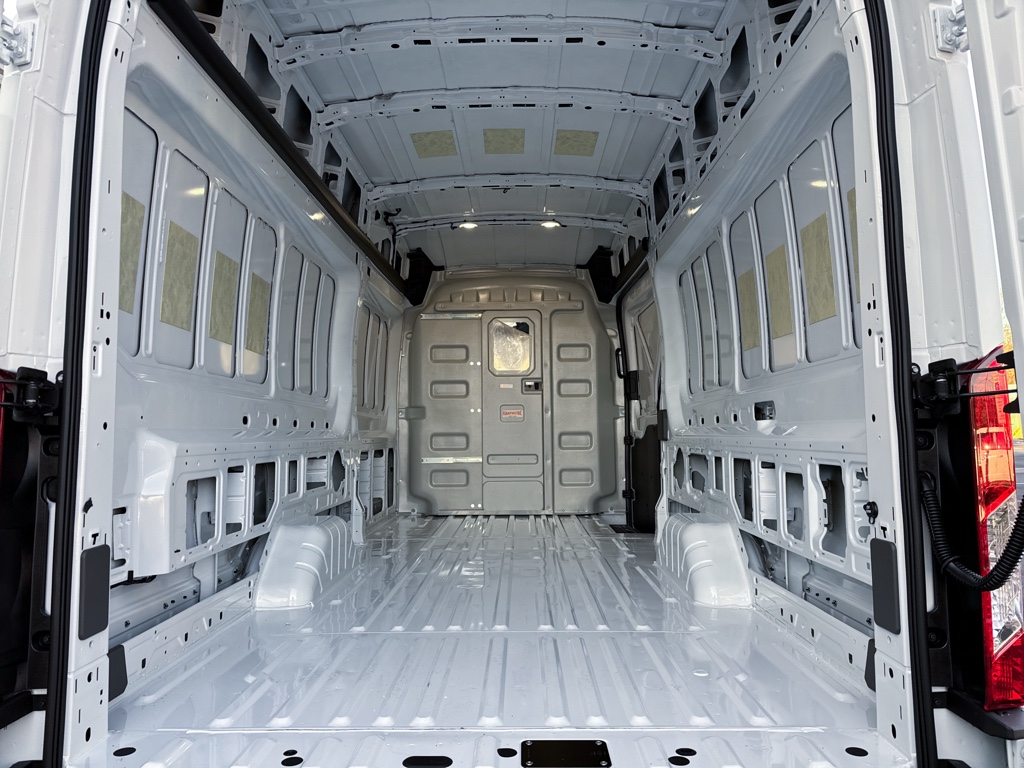 New 2026 Oxford White Ford Base image 5