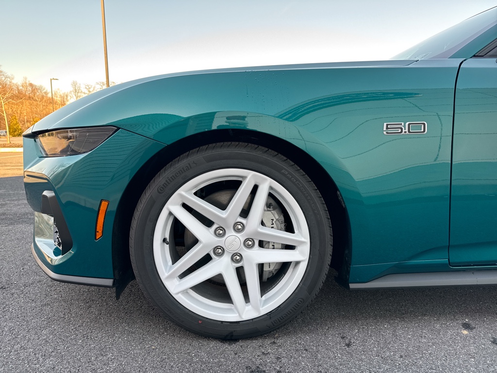 New 2026 Adriatic Blue Metallic Ford GT Premium image 21