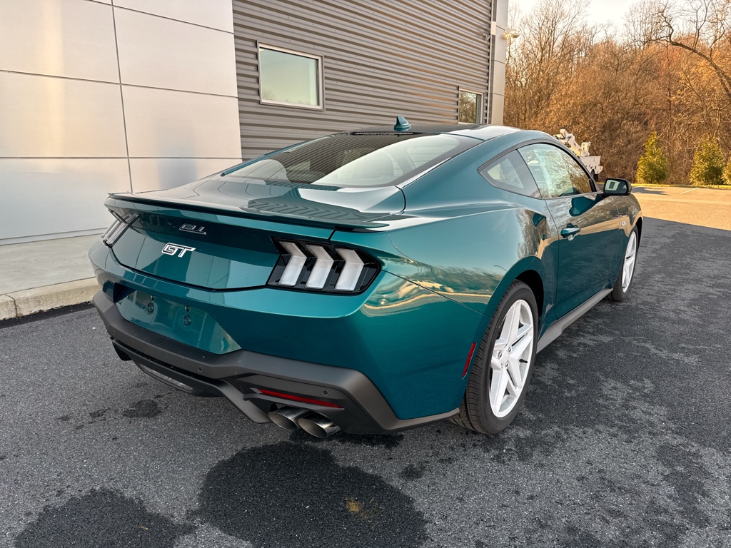 New 2026 Adriatic Blue Metallic Ford GT Premium image 20