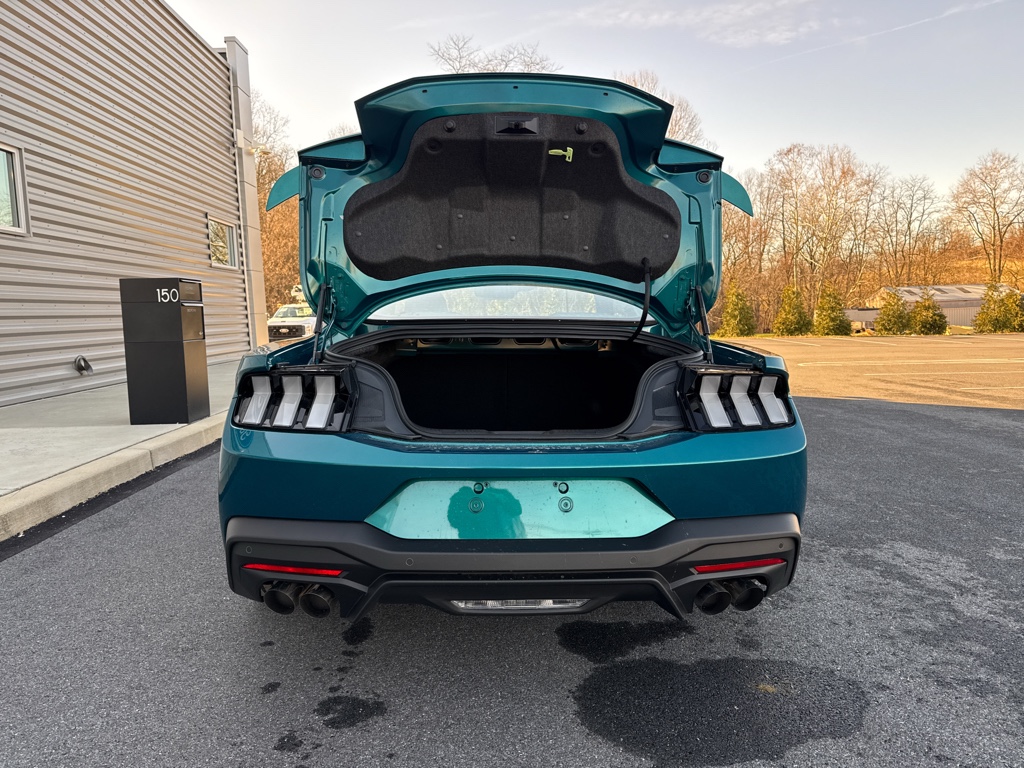 New 2026 Adriatic Blue Metallic Ford GT Premium image 8