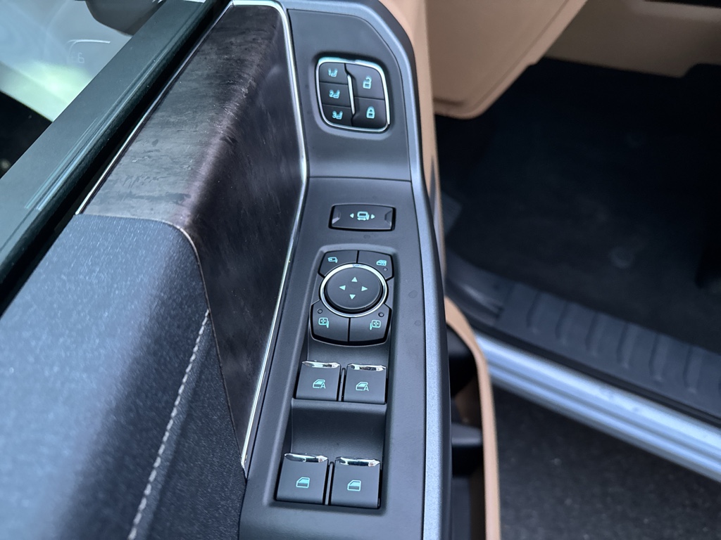 New 2026 Glacier Gray Metallic Tri-Coat Ford LARIAT image 21