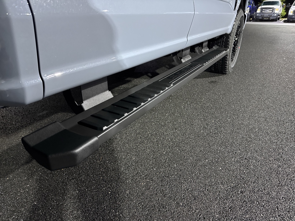 New 2026 Glacier Gray Metallic Tri-Coat Ford LARIAT image 24