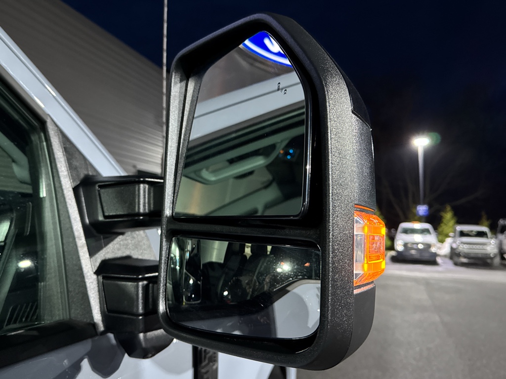 New 2026 Glacier Gray Metallic Tri-Coat Ford LARIAT image 25