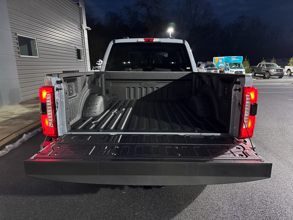 New 2026 Glacier Gray Metallic Tri-Coat Ford LARIAT image 6