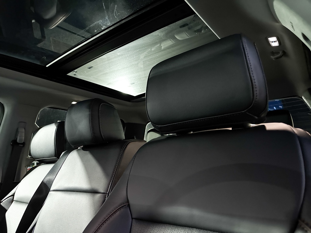 New 2026 Glacier Gray Metallic Tri-Coat Ford LARIAT image 13