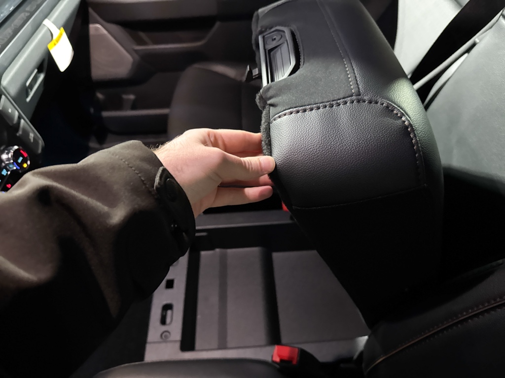 New 2026 Glacier Gray Metallic Tri-Coat Ford LARIAT image 15