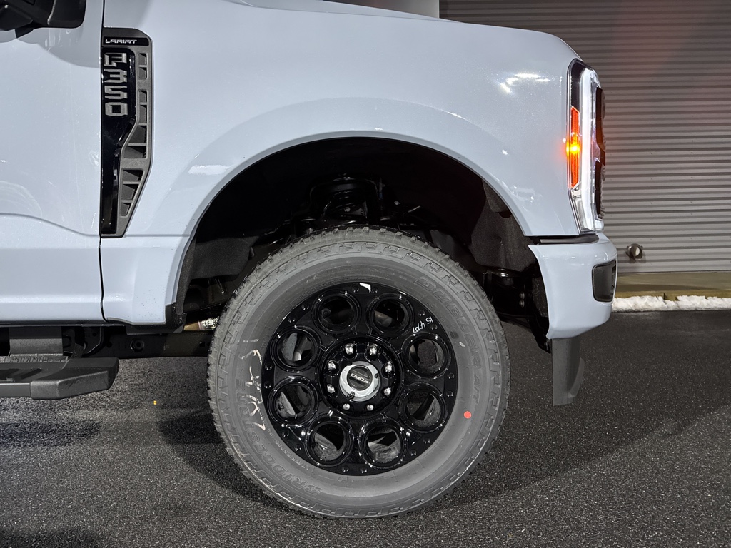 New 2026 Glacier Gray Metallic Tri-Coat Ford LARIAT image 20