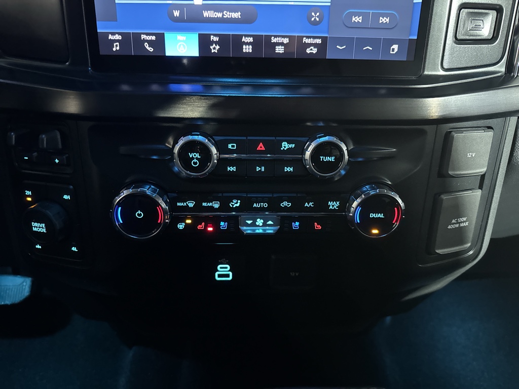 New 2026 Glacier Gray Metallic Tri-Coat Ford LARIAT image 22