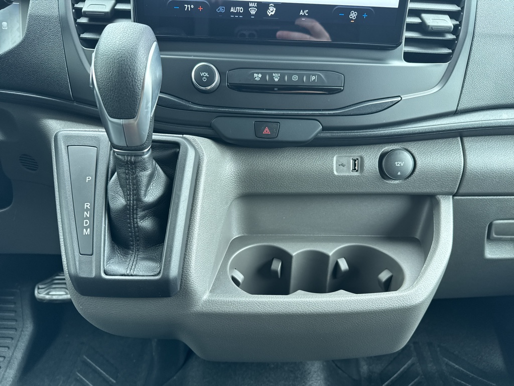 New 2026 Oxford White Ford Base w/9,950 lb. GVWR image 23