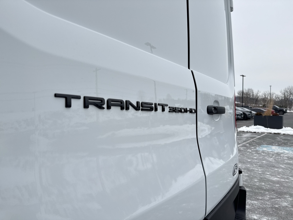 New 2026 Oxford White Ford Base w/9,950 lb. GVWR image 32