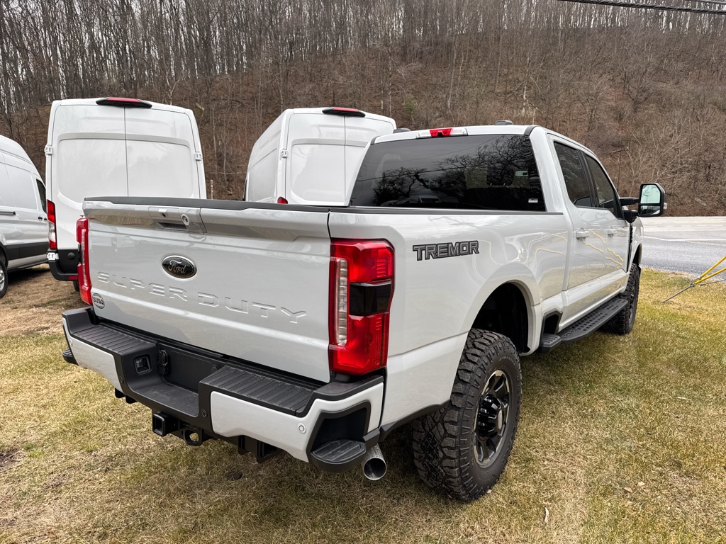 New 2026 Avalanche Ford LARIAT image 16