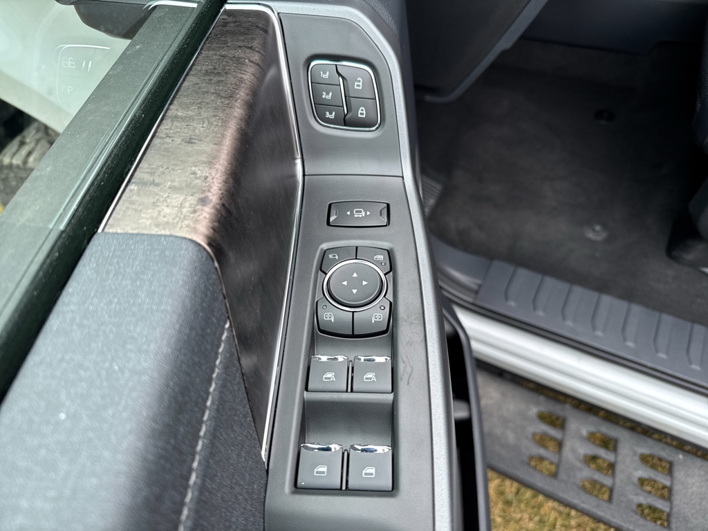 New 2026 Avalanche Ford LARIAT image 22