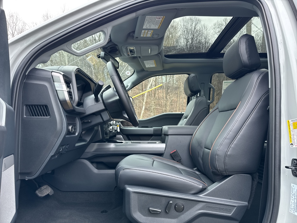 New 2026 Avalanche Ford LARIAT image 4