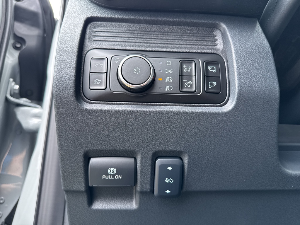 New 2026 Avalanche Ford LARIAT image 27