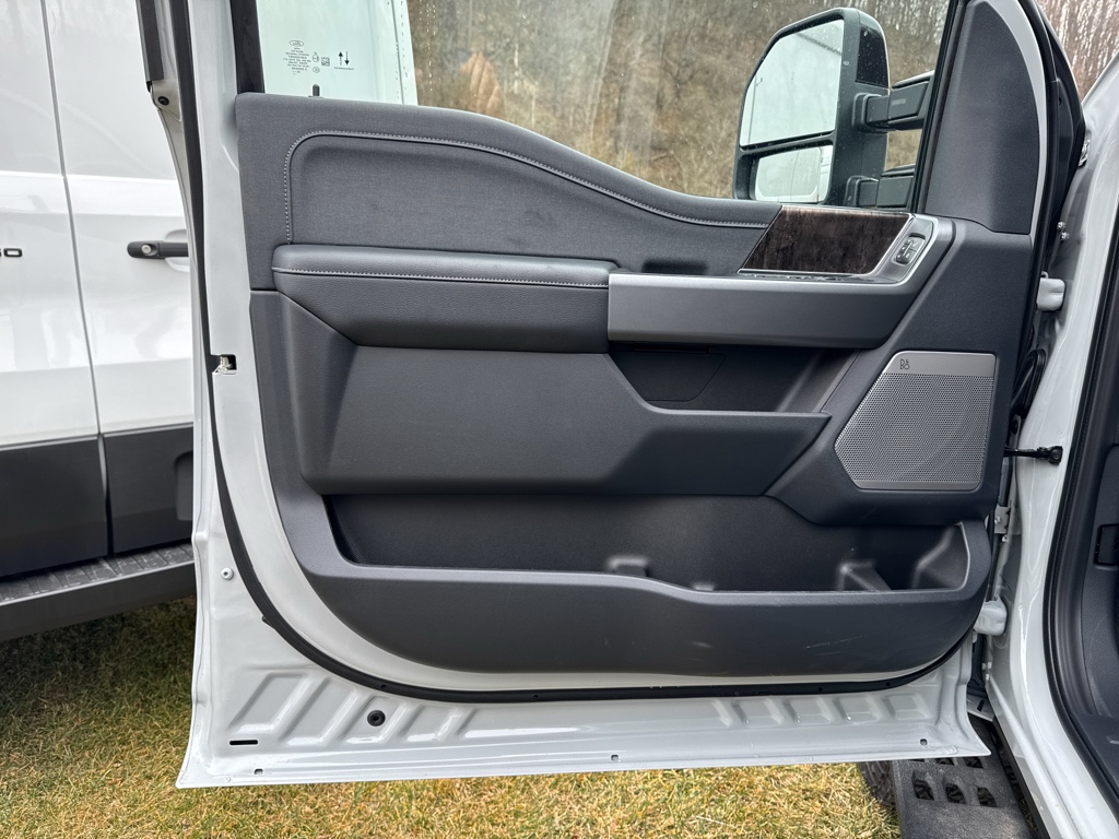 New 2026 Avalanche Ford LARIAT image 25