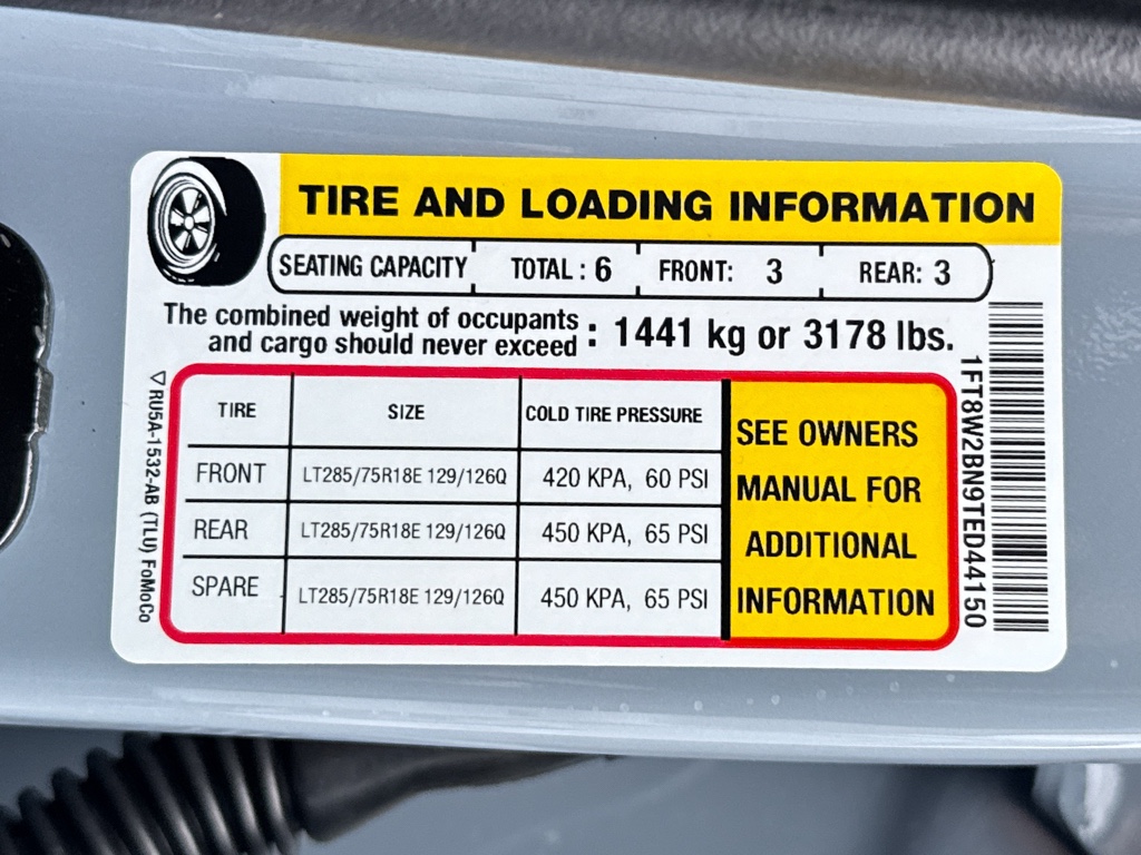 New 2026 Glacier Gray Metallic Tri-Coat Ford LARIAT image 30