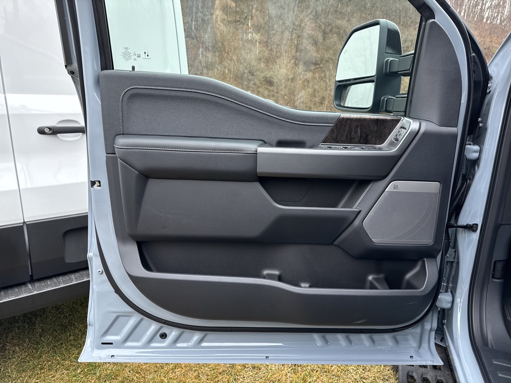 New 2026 Glacier Gray Metallic Tri-Coat Ford LARIAT image 26