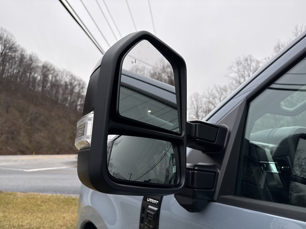 New 2026 Glacier Gray Metallic Tri-Coat Ford LARIAT image 25