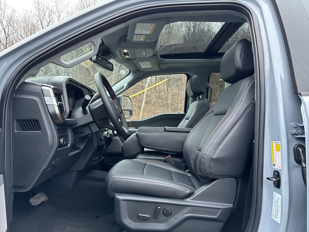 New 2026 Glacier Gray Metallic Tri-Coat Ford LARIAT image 4