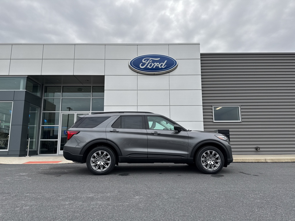 New 2026 Carbonized Gray Metallic Ford Active image 10