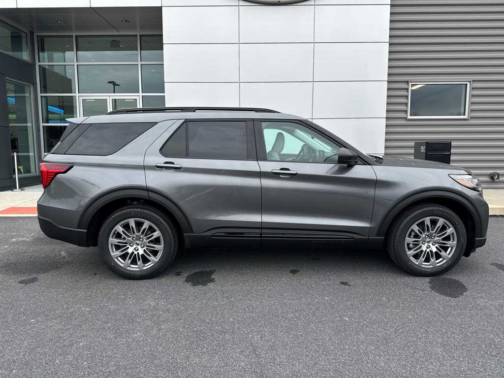 New 2026 Carbonized Gray Metallic Ford Active image 11