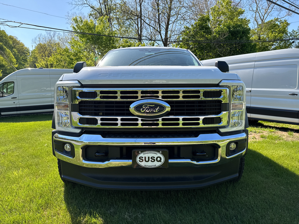 New 2026 Oxford White Ford XLT image 11