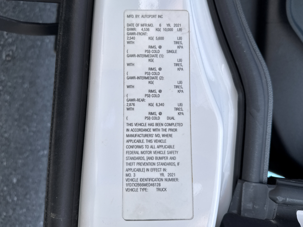 Used 2021 Oxford White Ford XL image 33