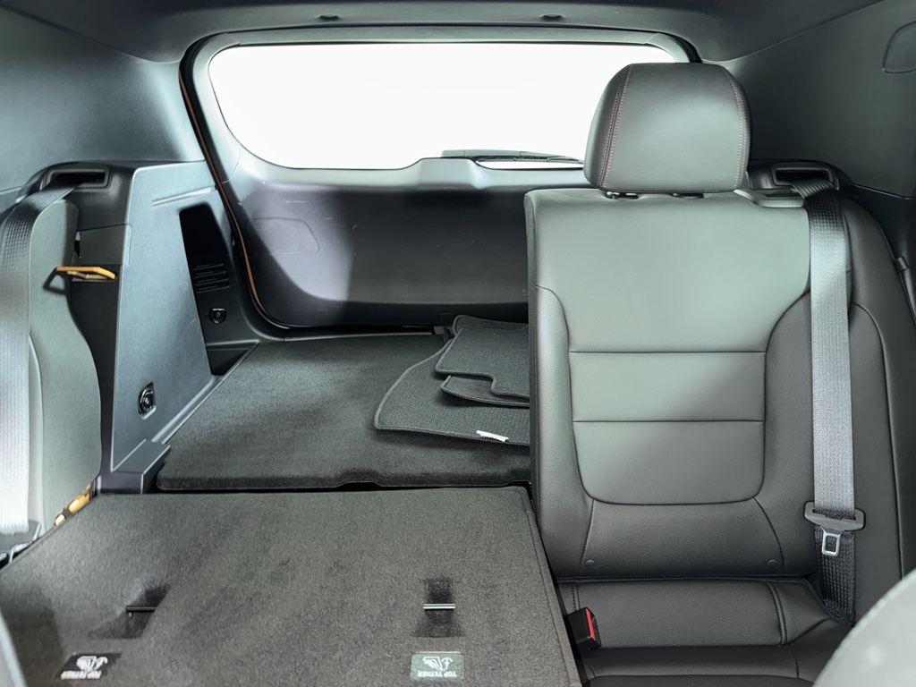 Used 2024  Chevrolet RS image 7