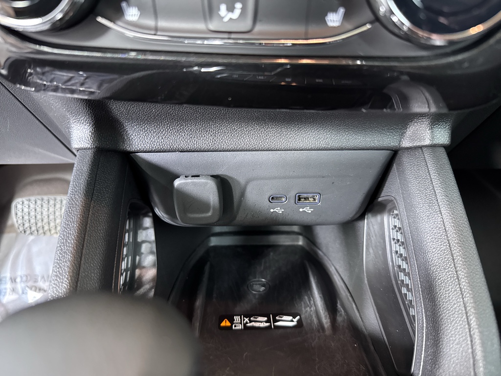 Used 2024  Chevrolet RS image 30