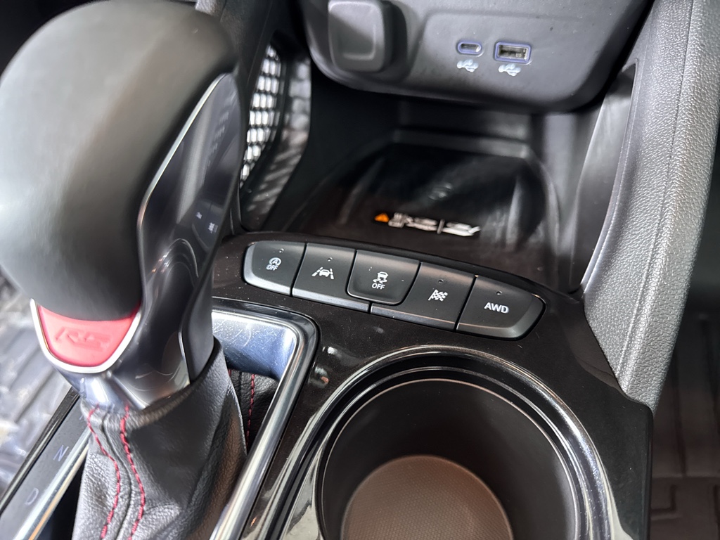 Used 2024  Chevrolet RS image 29