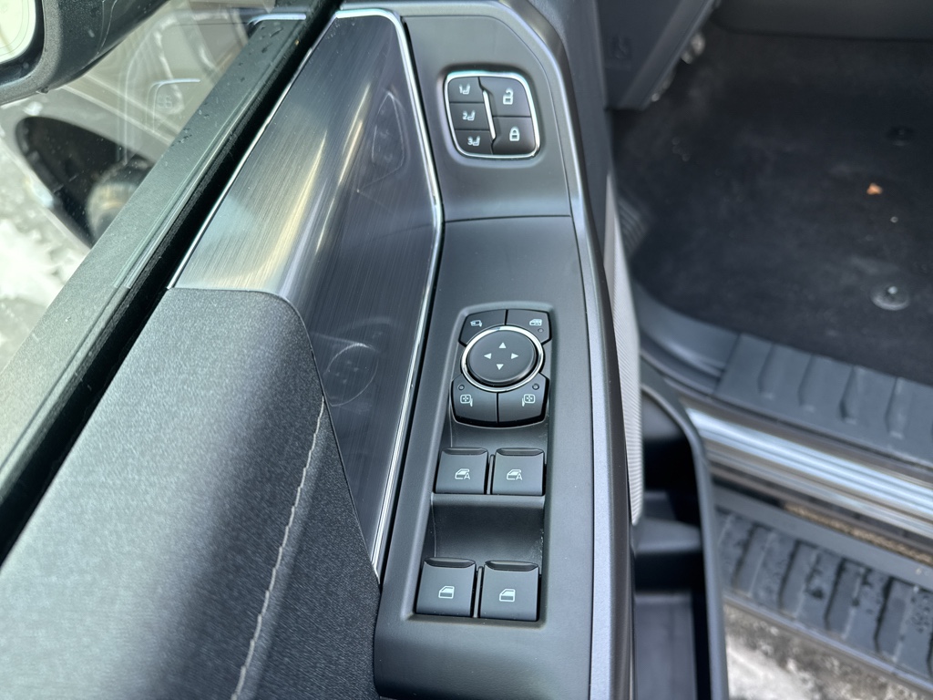 New 2026 Carbonized Gray Metallic Ford LARIAT image 23