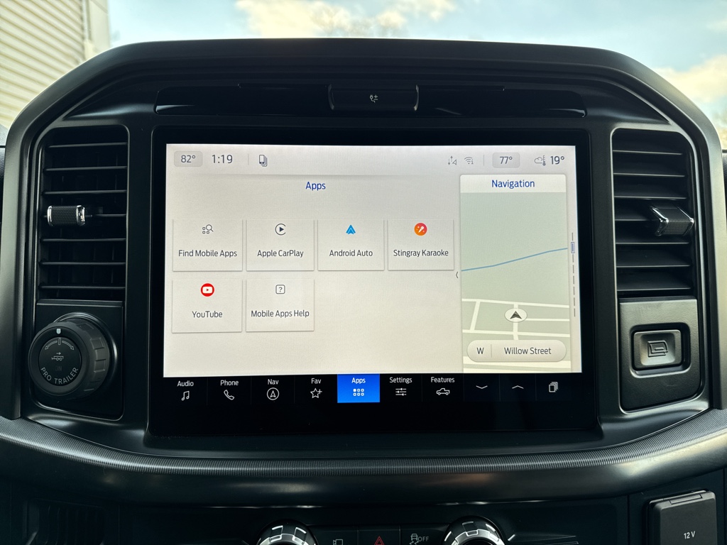 New 2026 Carbonized Gray Metallic Ford LARIAT image 14