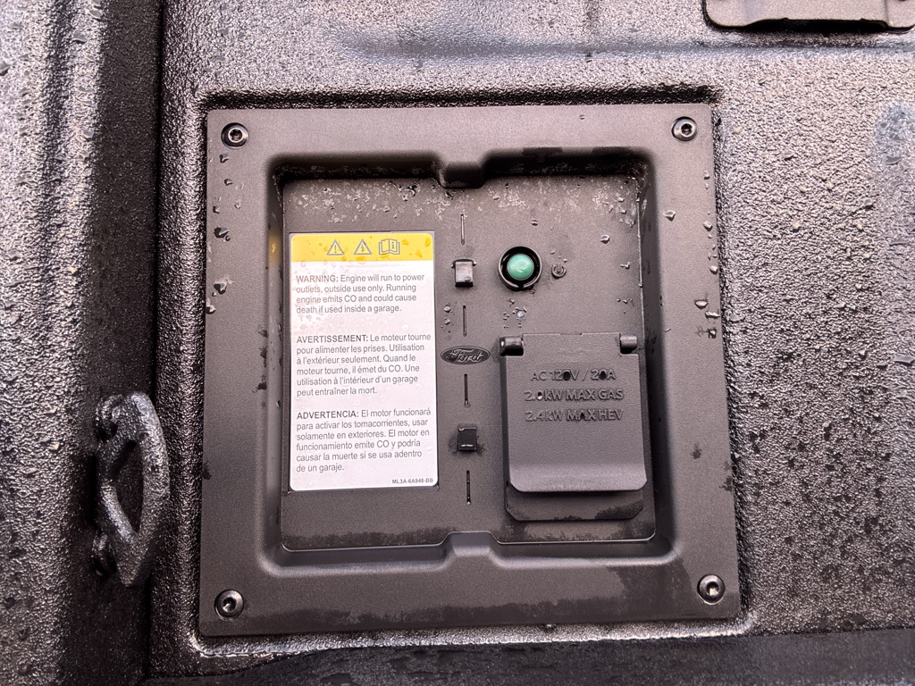 New 2026 Carbonized Gray Metallic Ford LARIAT image 8