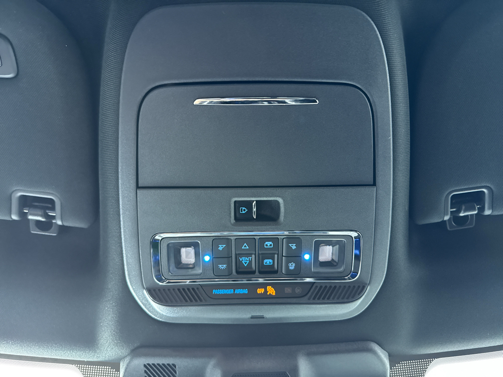 Used 2023 Star White Metallic Tri-Coat Ford LARIAT image 31