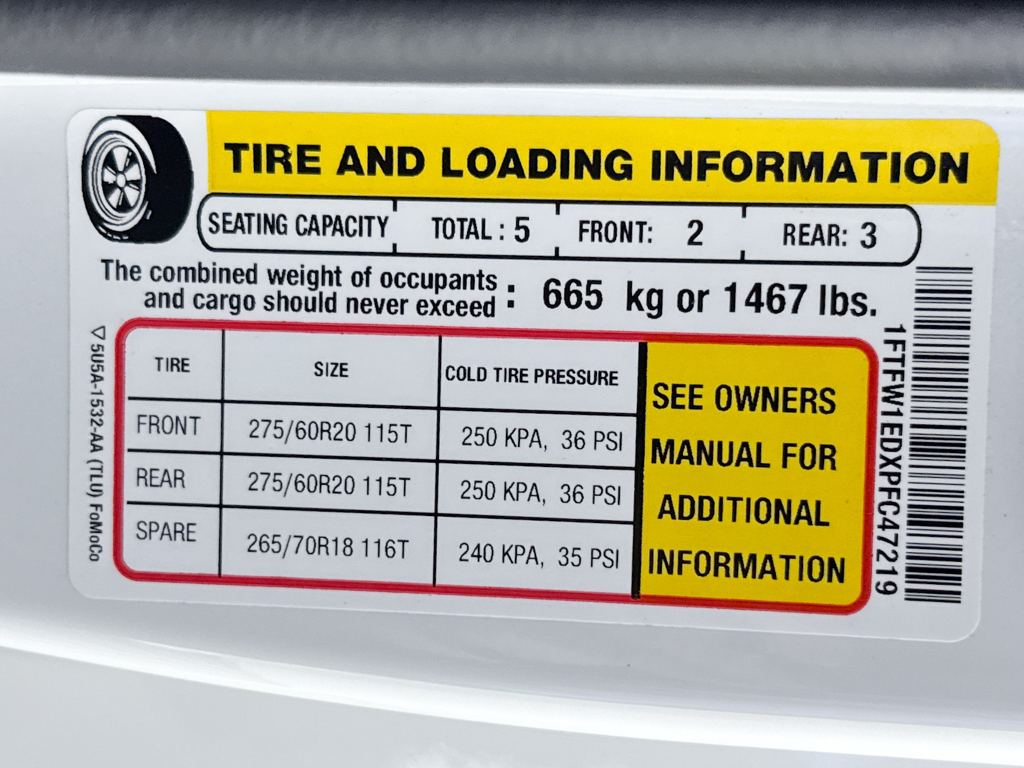 Used 2023 Star White Metallic Tri-Coat Ford LARIAT image 32