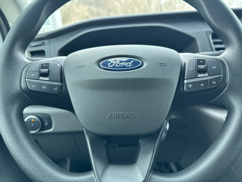 New 2026 Oxford White Ford Base image 25