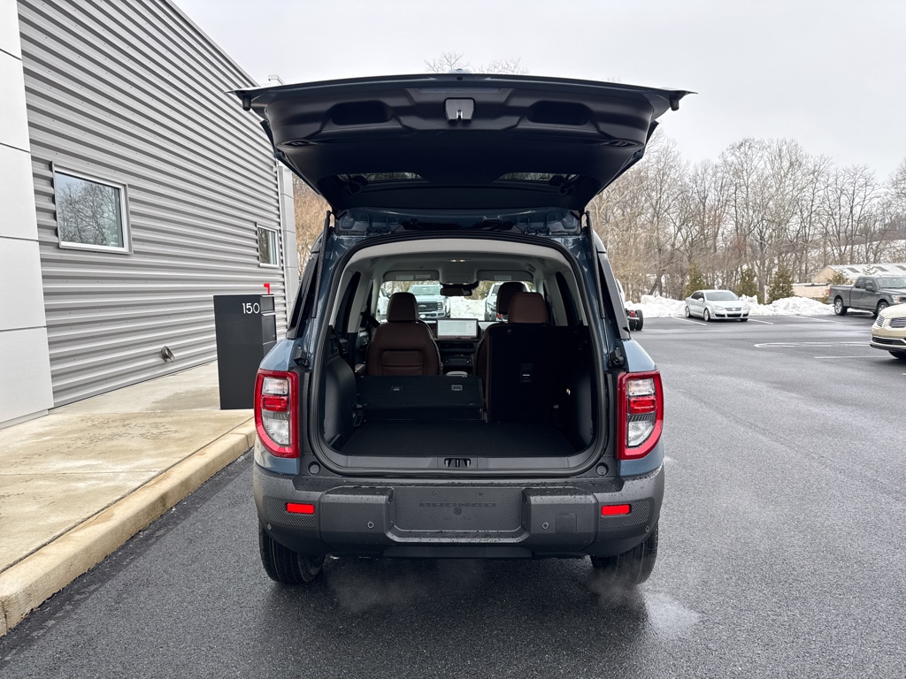 New 2026 Azure Gray Metallic Tri-coat Ford Outer Banks image 7